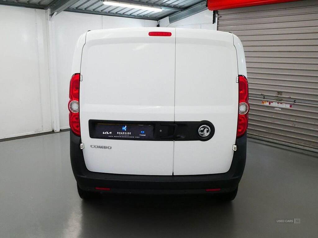 Nov 2017 Vauxhall Combo 2000 1.3 CDTI 16V 95ps H1 Van Euro 6 [Start Stop]