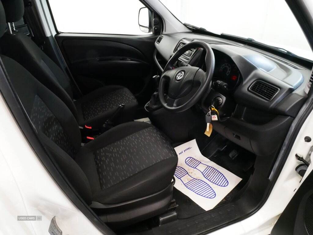 Nov 2017 Vauxhall Combo 2000 1.3 CDTI 16V 95ps H1 Van Euro 6 [Start Stop]
