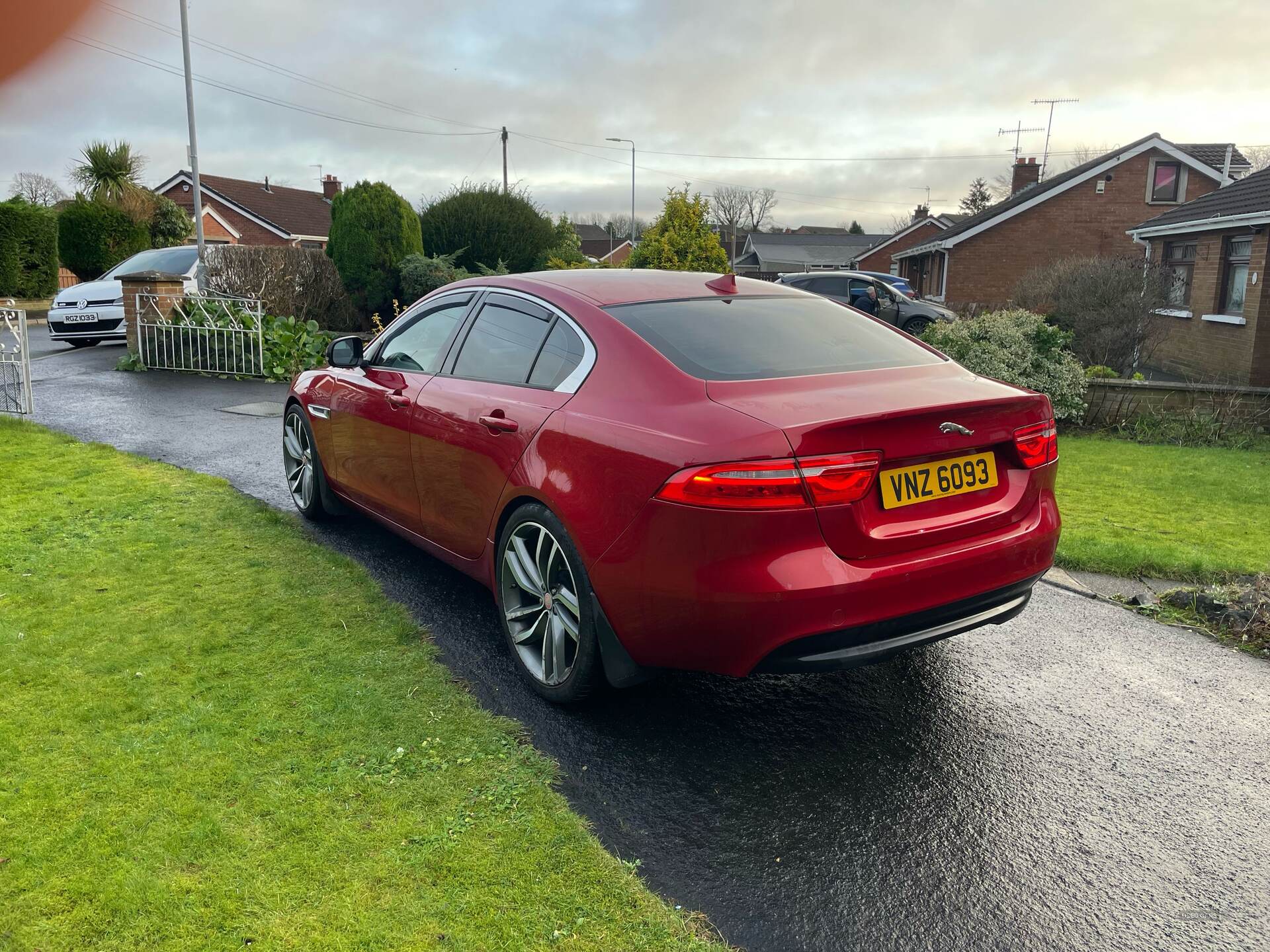 Nov 2015 Jaguar XE 2.0d SE 4dr