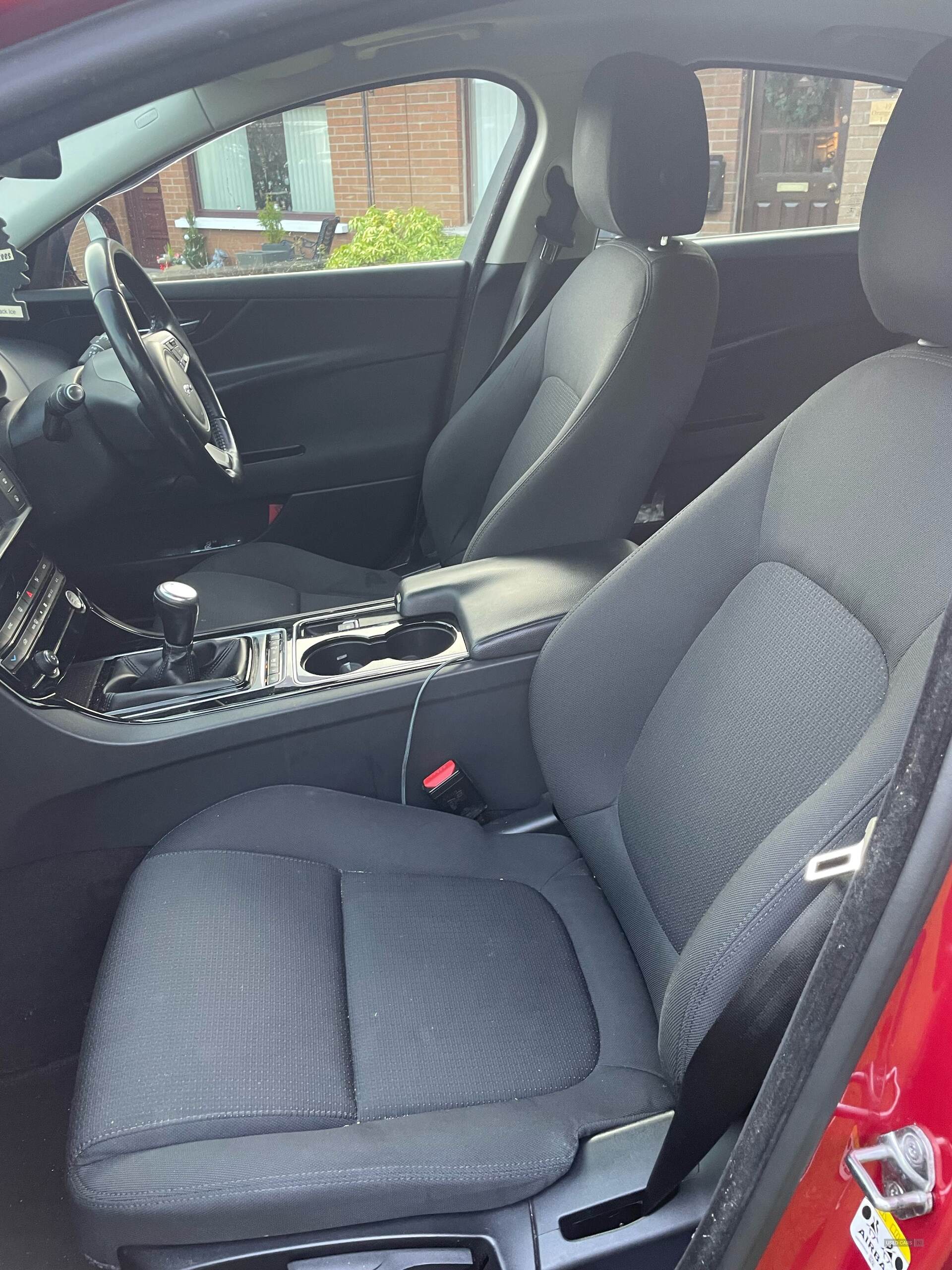 Nov 2015 Jaguar XE 2.0d SE 4dr