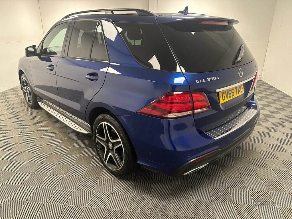 Jan 2017 Mercedes-Benz GLE GLE 350d 4Matic AMG Line Premium 5dr 9G-Tronic