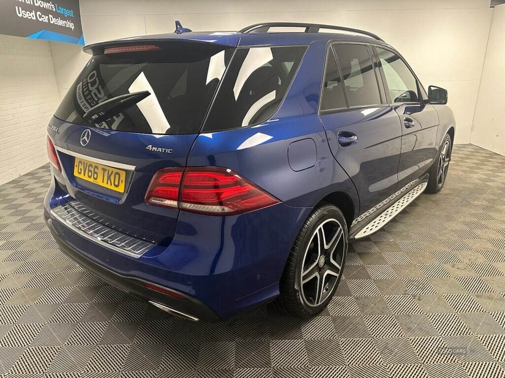 Jan 2017 Mercedes-Benz GLE GLE 350d 4Matic AMG Line Premium 5dr 9G-Tronic