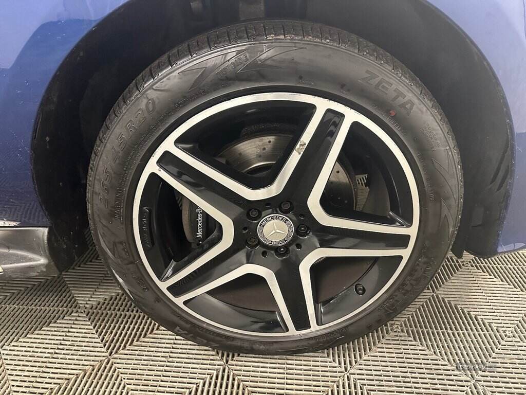 Jan 2017 Mercedes-Benz GLE GLE 350d 4Matic AMG Line Premium 5dr 9G-Tronic