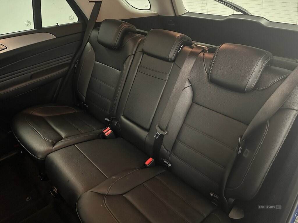 Jan 2017 Mercedes-Benz GLE GLE 350d 4Matic AMG Line Premium 5dr 9G-Tronic