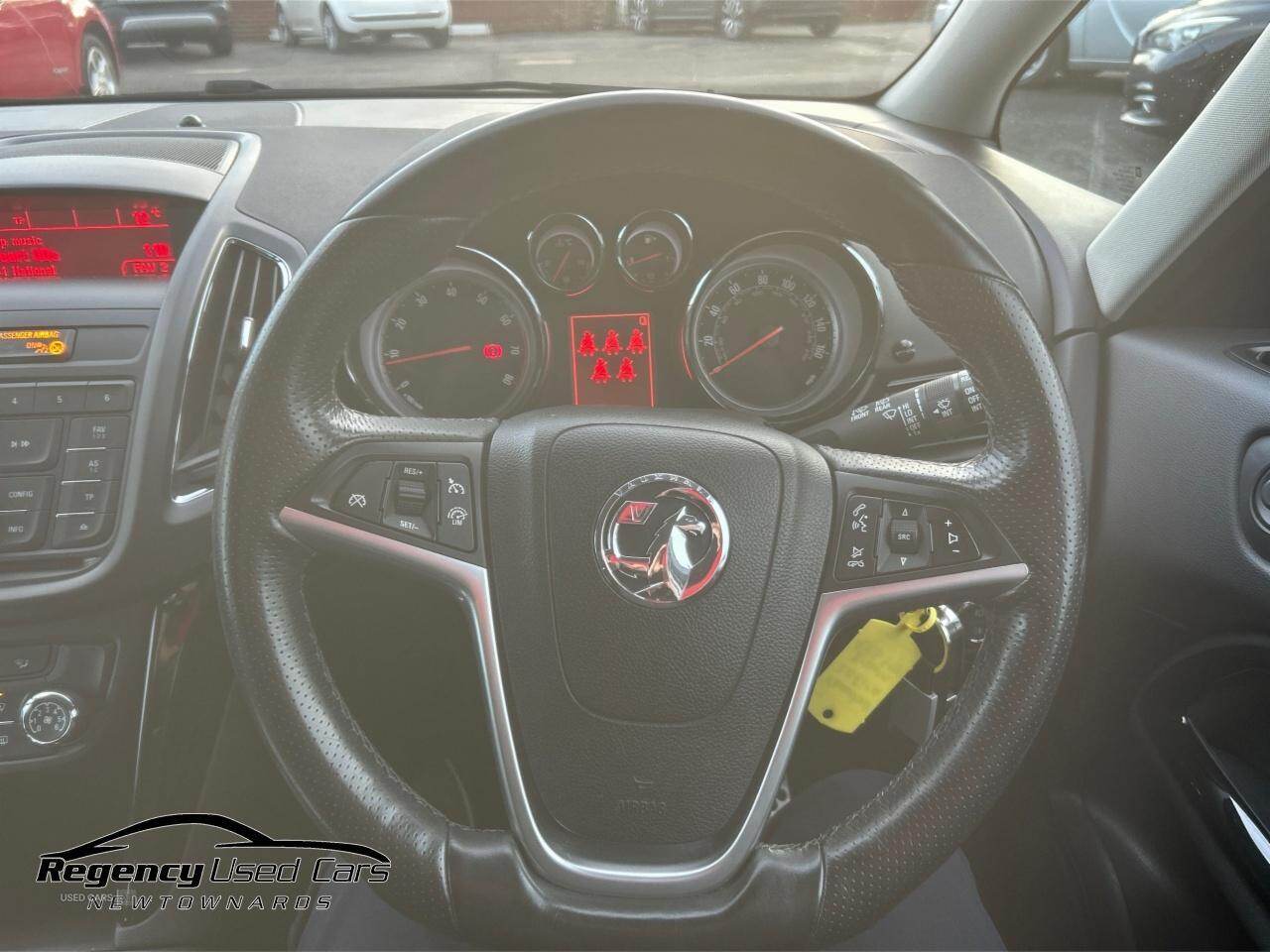 Apr 2016 Vauxhall Zafira Tourer 1.4T SRi 5dr Auto