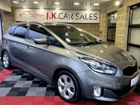 Kia Carens DIESEL ESTATE in Tyrone