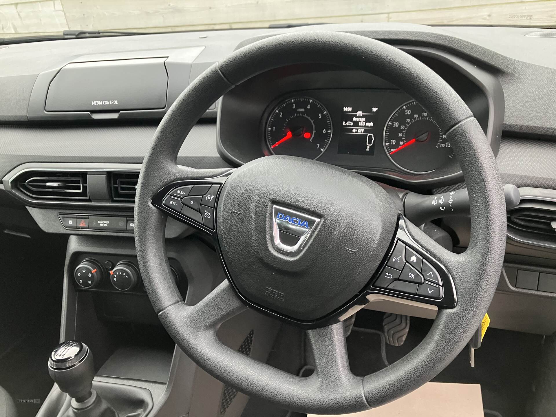 Dacia Sandero HATCHBACK in Down