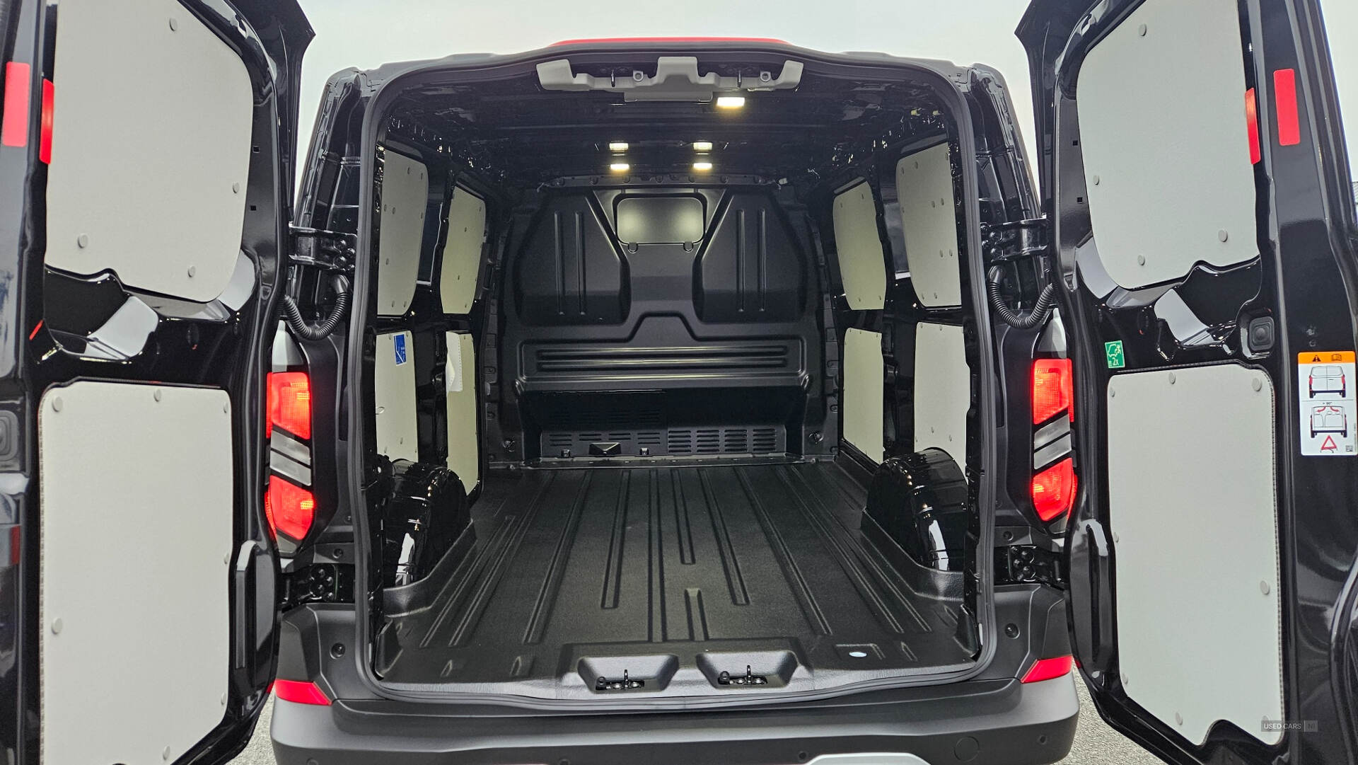 Jan 2025 Ford Transit Custom Trail 2.0 320 EcoBlue L1 136ps manual
