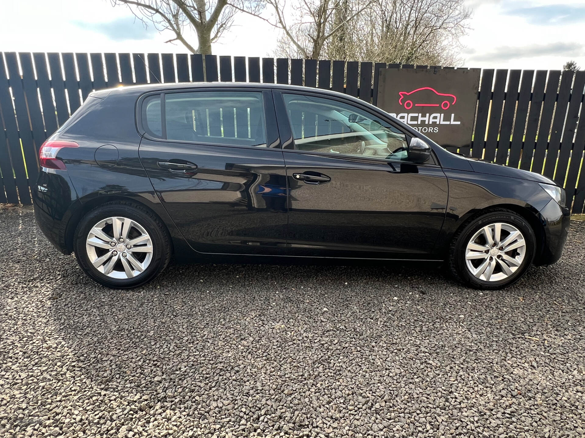May 2015 Peugeot 308 1.6 HDi 115 Active 5dr