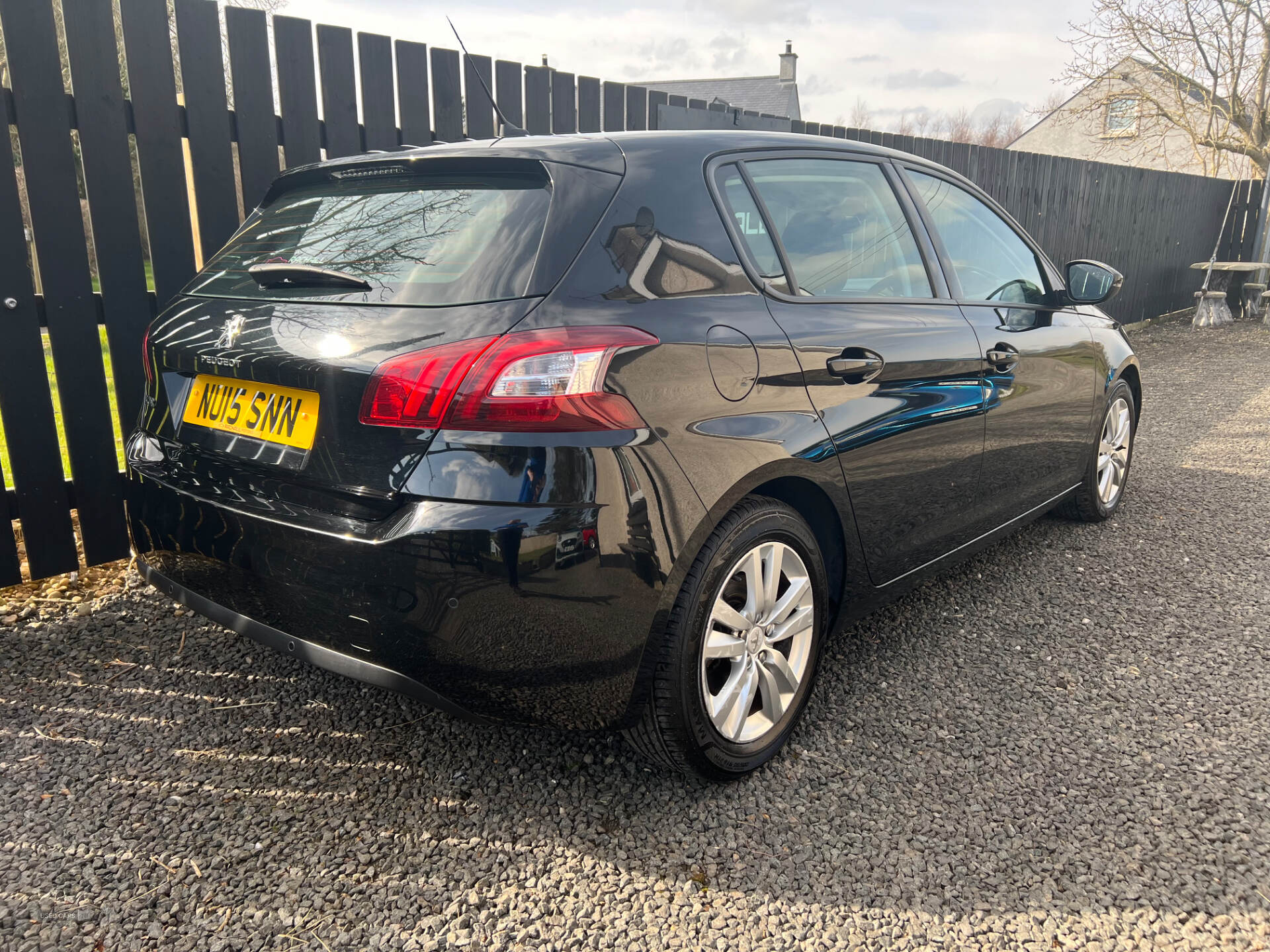 May 2015 Peugeot 308 1.6 HDi 115 Active 5dr