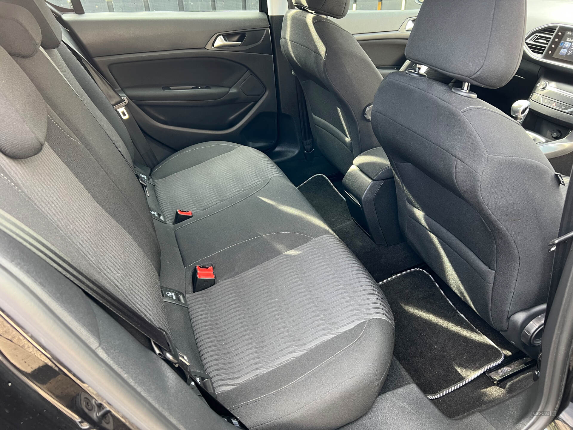 May 2015 Peugeot 308 1.6 HDi 115 Active 5dr