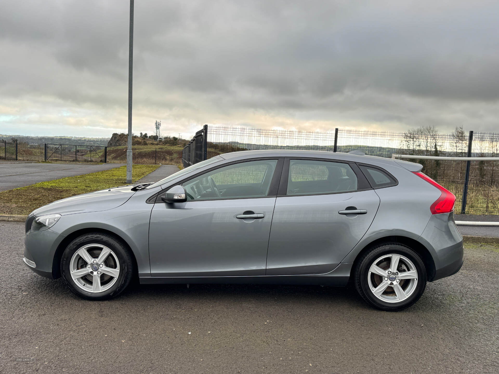 Volvo V40 DIESEL HATCHBACK in Antrim