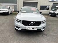 Volvo XC40 1.5 T3 R-Design SUV 5dr Petrol Auto Euro 6 (s/s) (163 ps) in Down