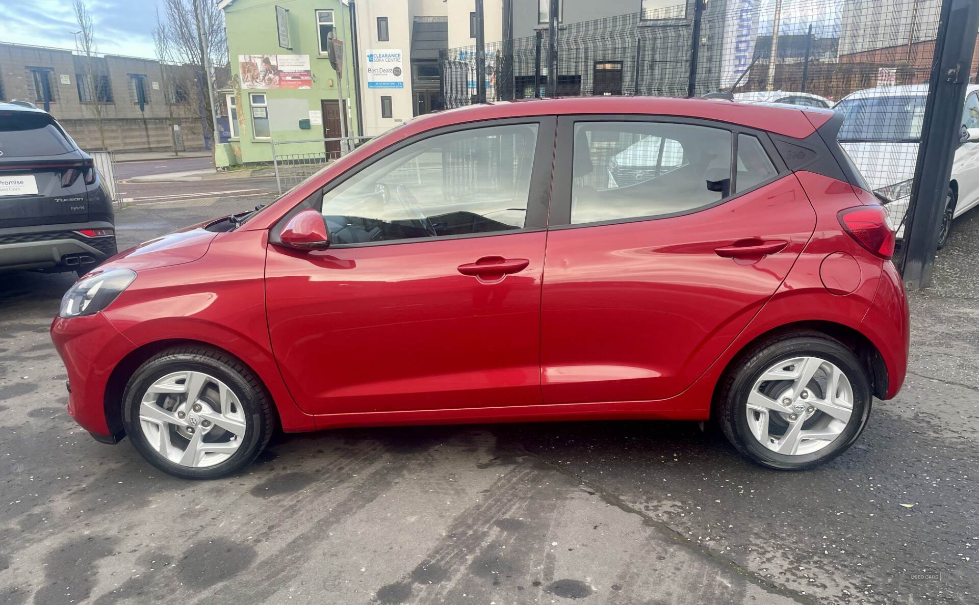 Hyundai i10 HATCHBACK in Down