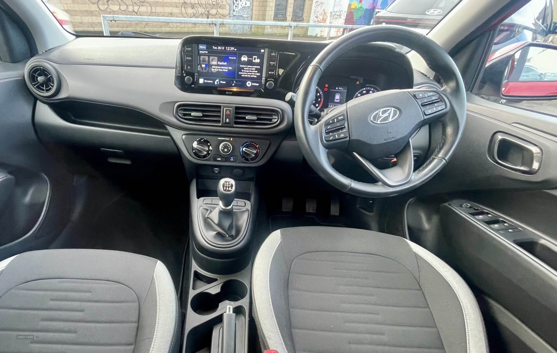 Hyundai i10 HATCHBACK in Down