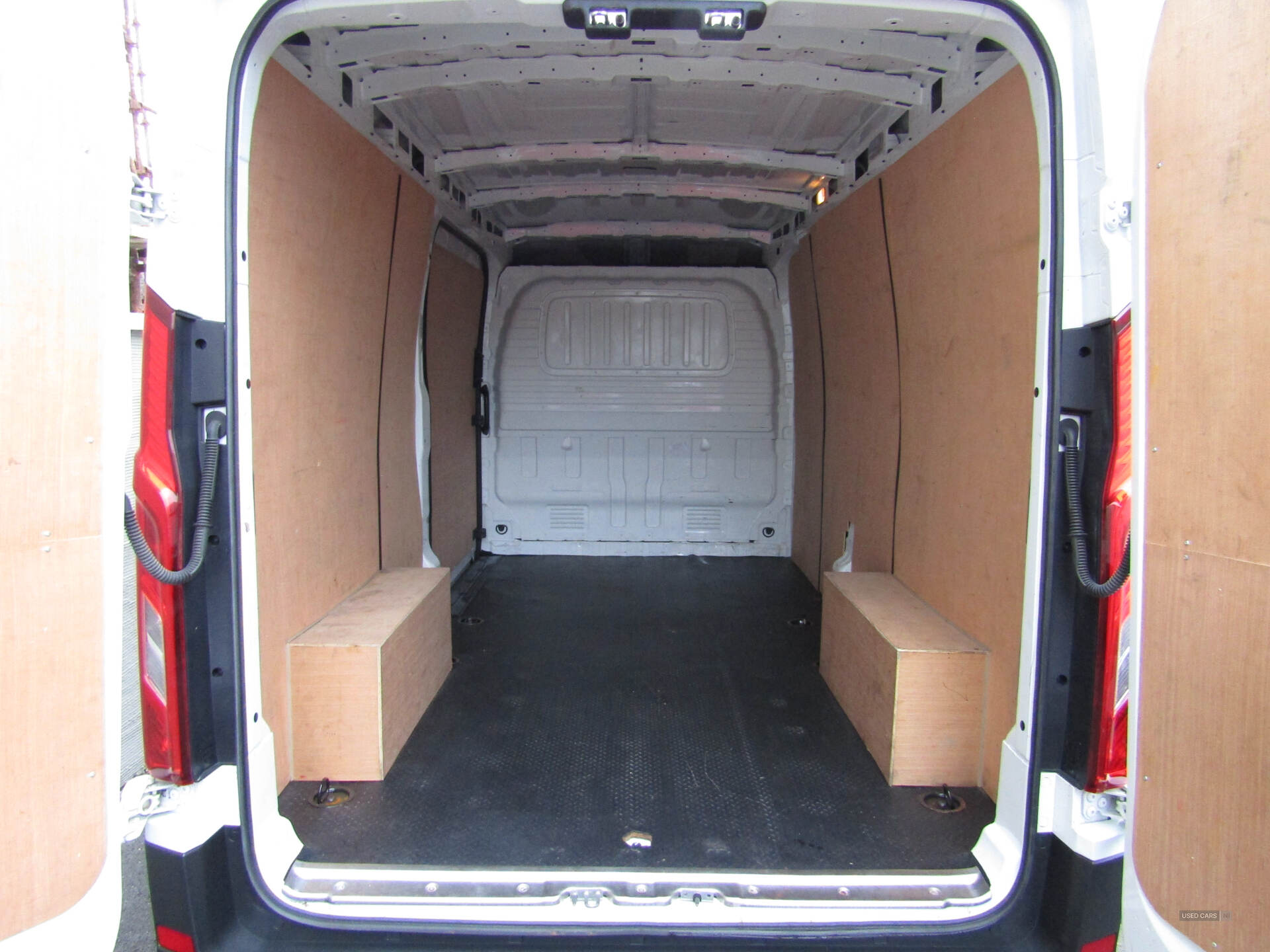 Oct 2021 MAXUS / LDV Deliver 9 2.0 D20 163 High Roof Van