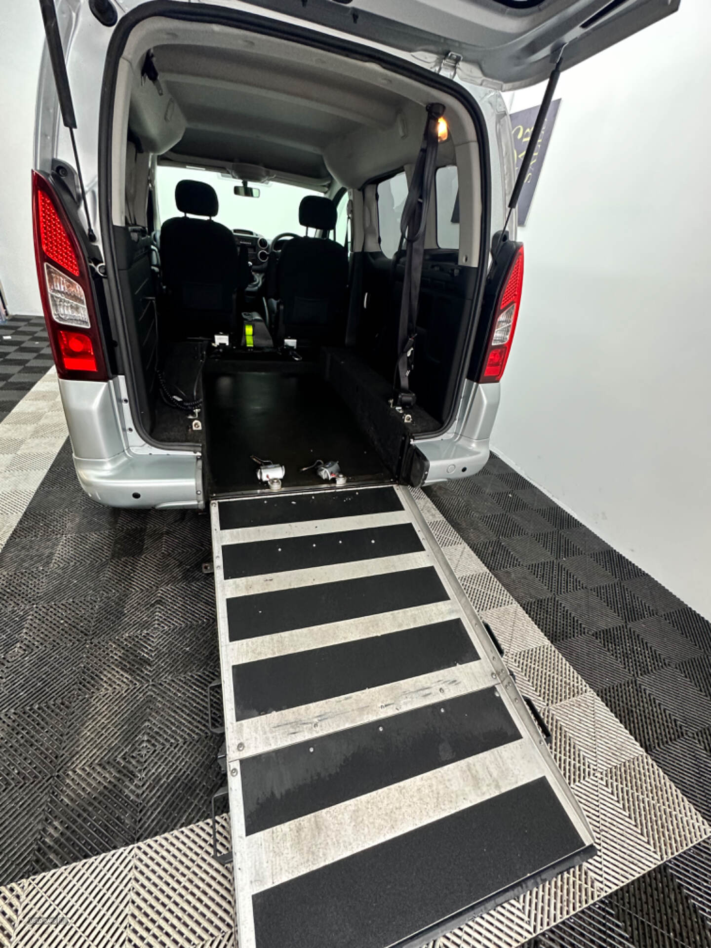 Nov 2013 Peugeot Partner Tepee 1.6 HDi 92 S 5dr