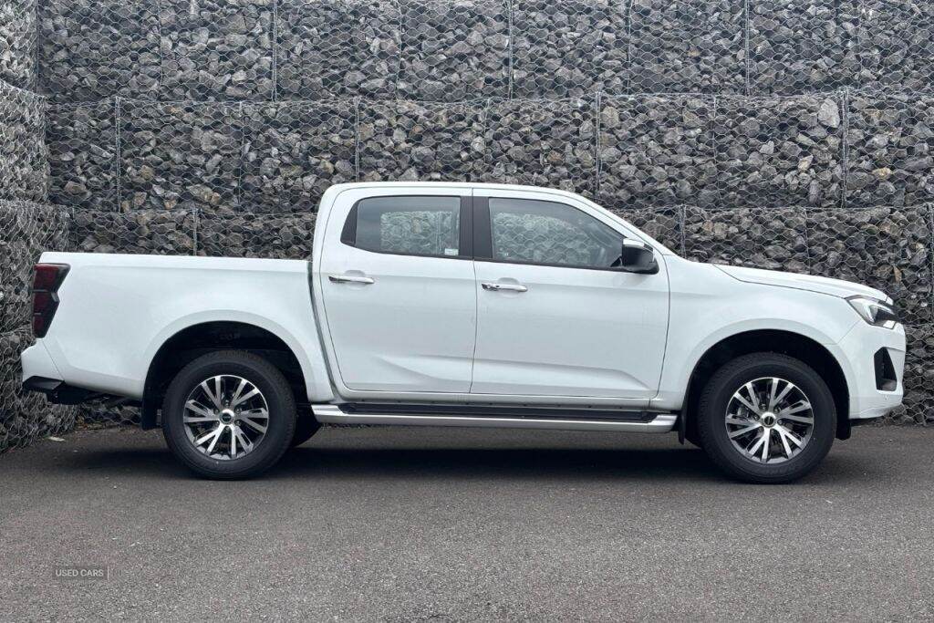 Mar 2025 Isuzu D-Max DL40 Manual 1.9 4WD Euro 6 (s/s) 4dr