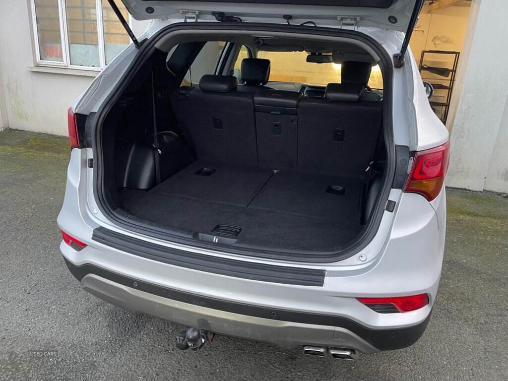 Feb 2017 Hyundai Santa Fe 2.2 CRDi Blue Drive Premium 5dr Auto [7 Seats]