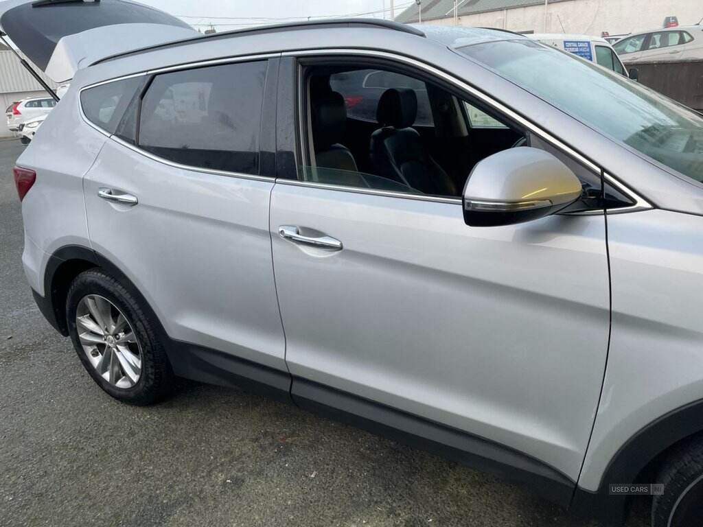 Feb 2017 Hyundai Santa Fe 2.2 CRDi Blue Drive Premium 5dr Auto [7 Seats]