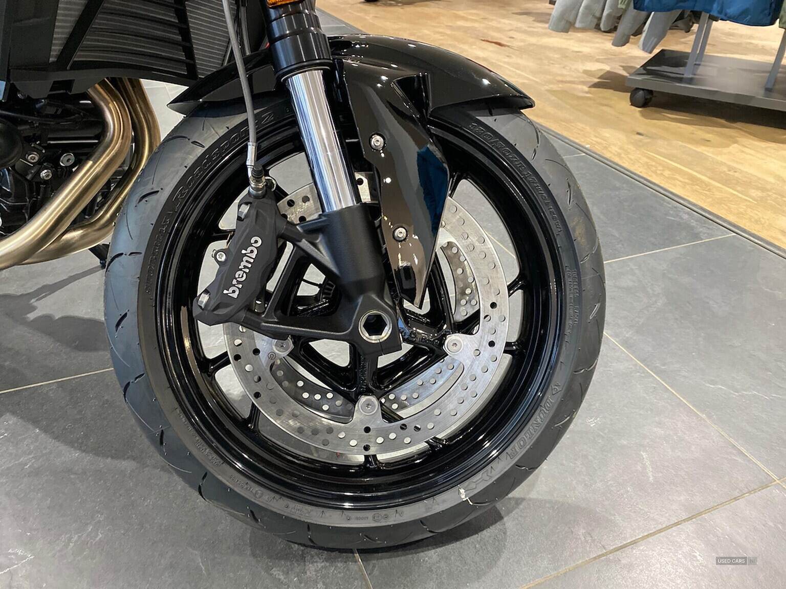 Dec 2024 BMW R F900 F900 R (20My)