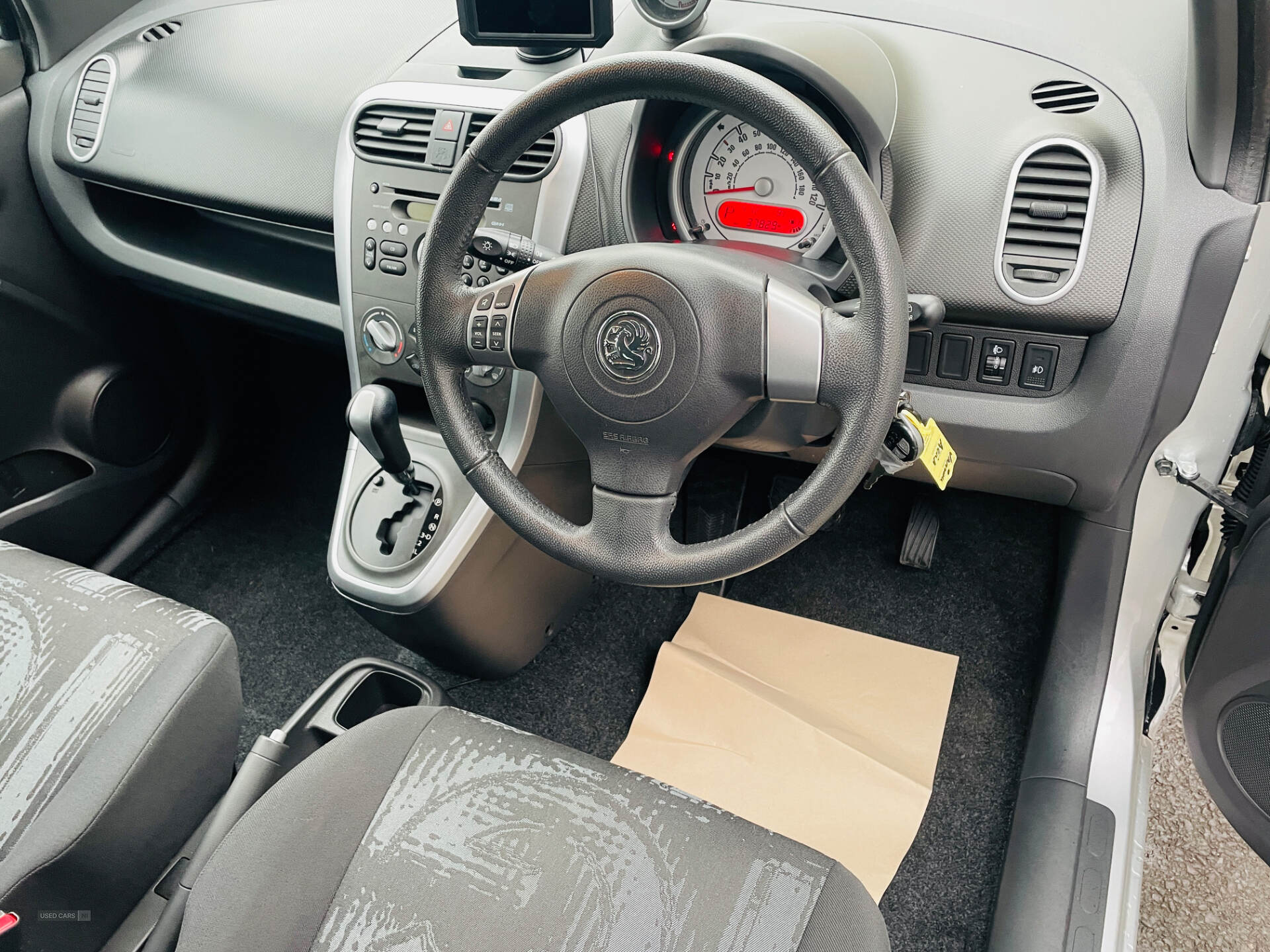 Sep 2013 Vauxhall Agila 1.2 VVT SE 5dr Auto