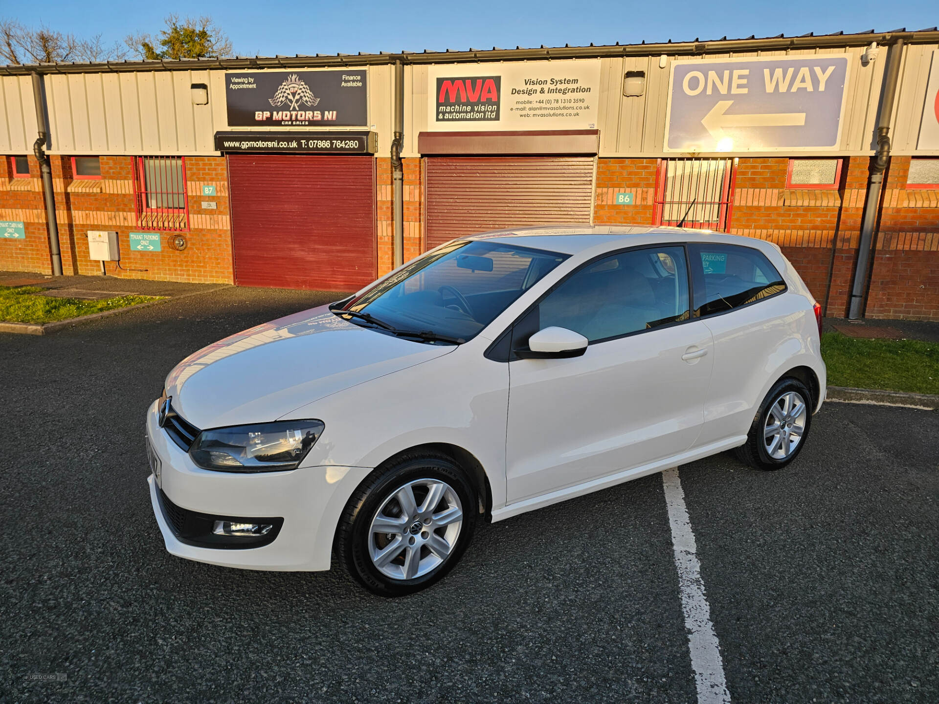 Volkswagen Polo HATCHBACK in Down
