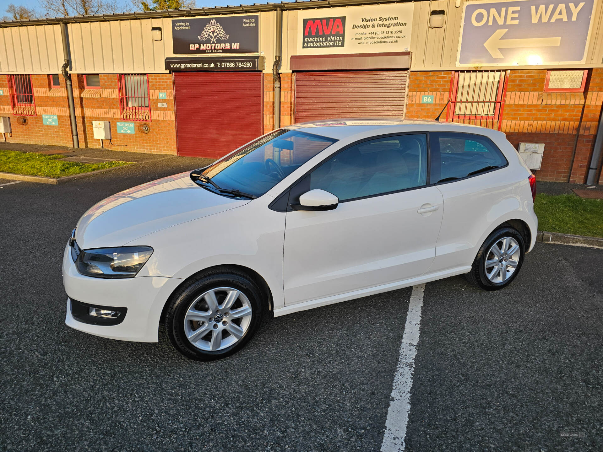 Volkswagen Polo HATCHBACK in Down