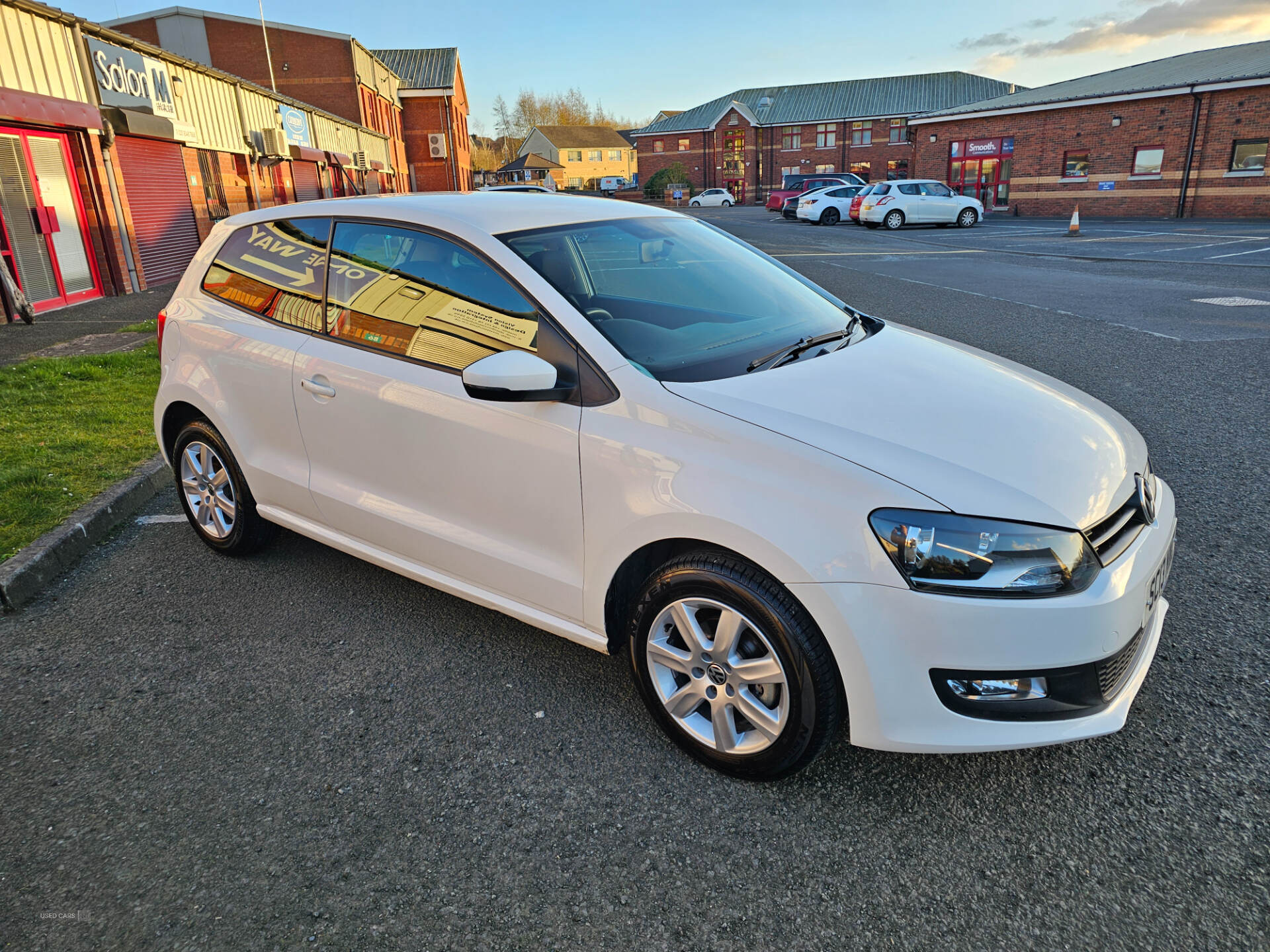 Volkswagen Polo HATCHBACK in Down