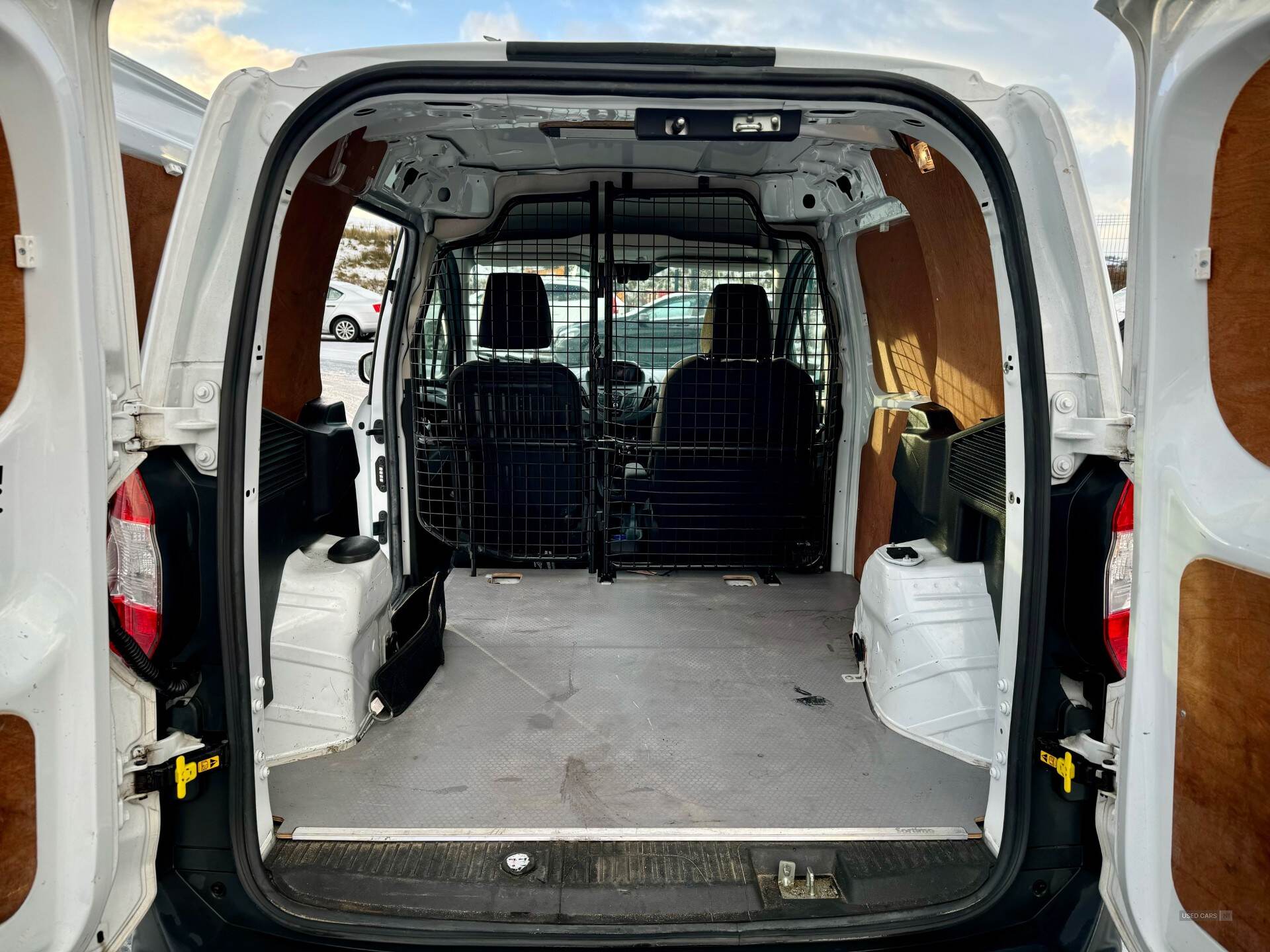 Ford Transit Courier DIESEL in Derry / Londonderry