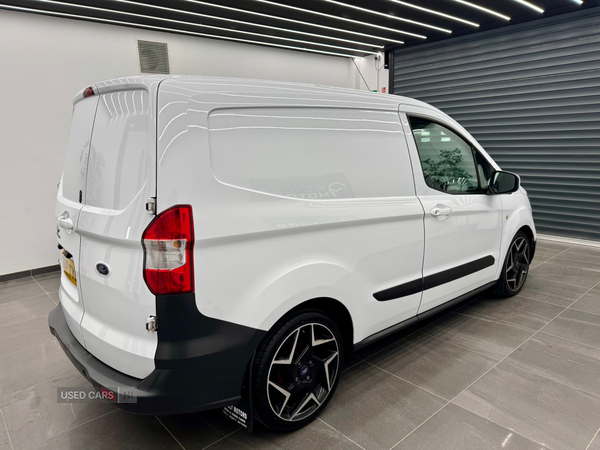 Ford Transit Courier DIESEL in Derry / Londonderry