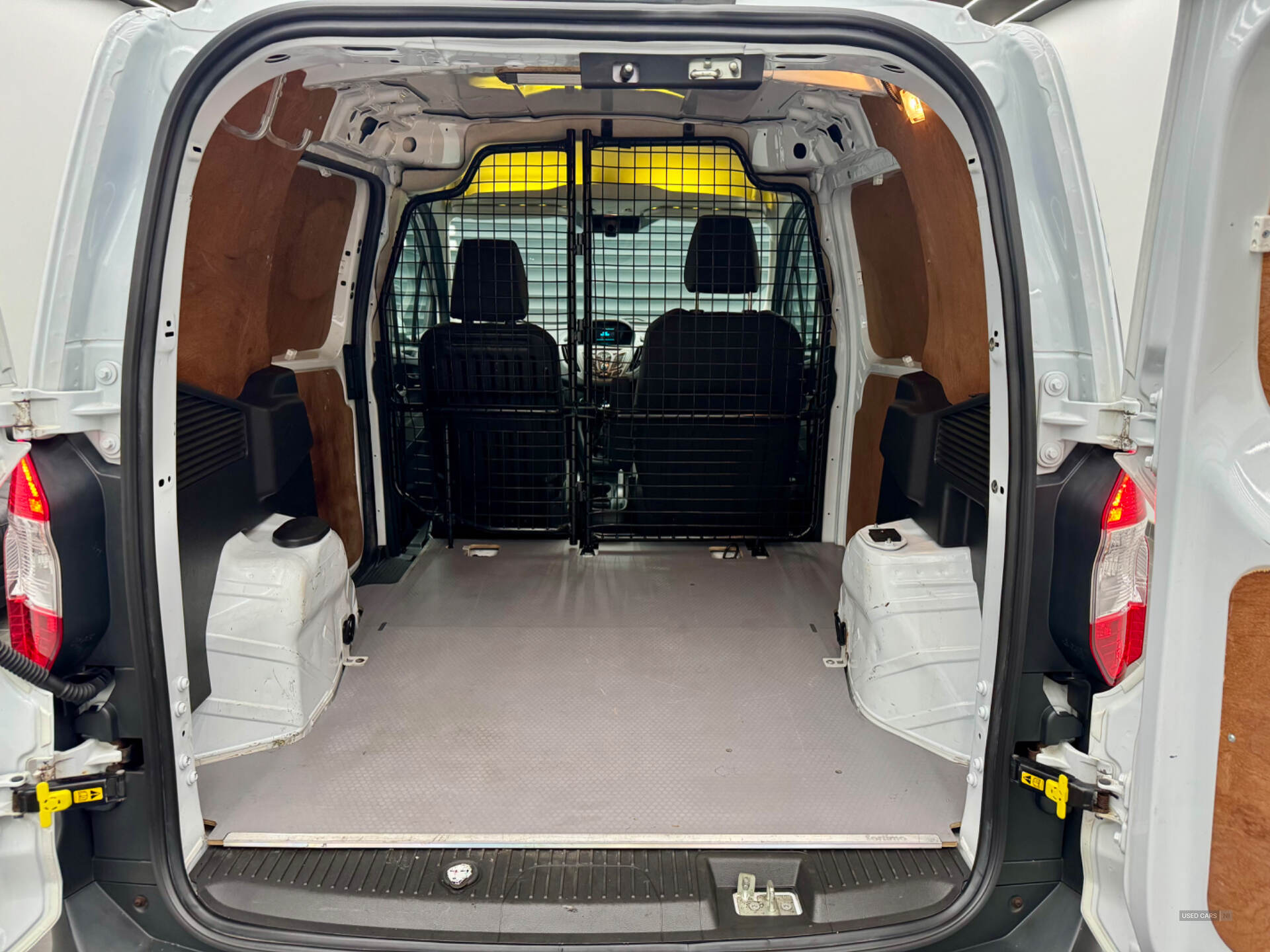 Ford Transit Courier DIESEL in Derry / Londonderry