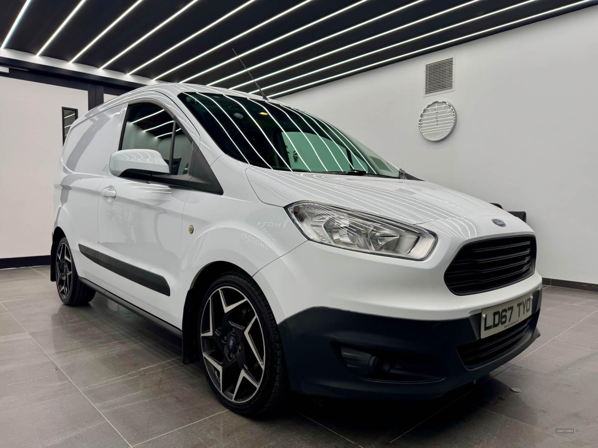 Ford Transit Courier DIESEL in Derry / Londonderry