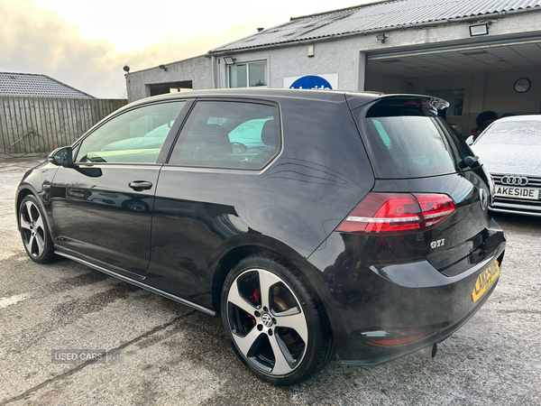 Volkswagen Golf HATCHBACK in Down