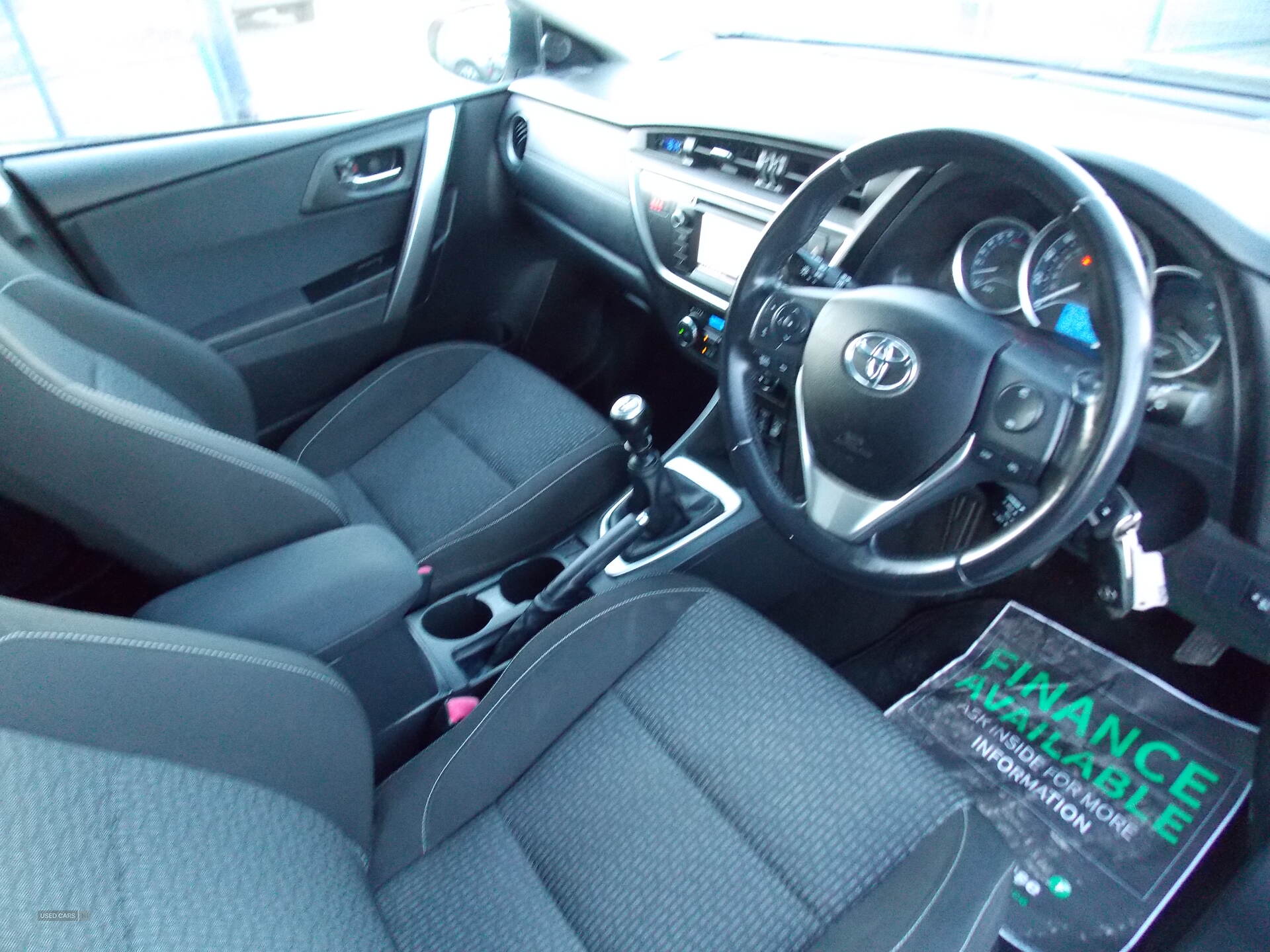 Jun 2015 Toyota Auris 1.33 Dual VVTi Icon+ 5dr