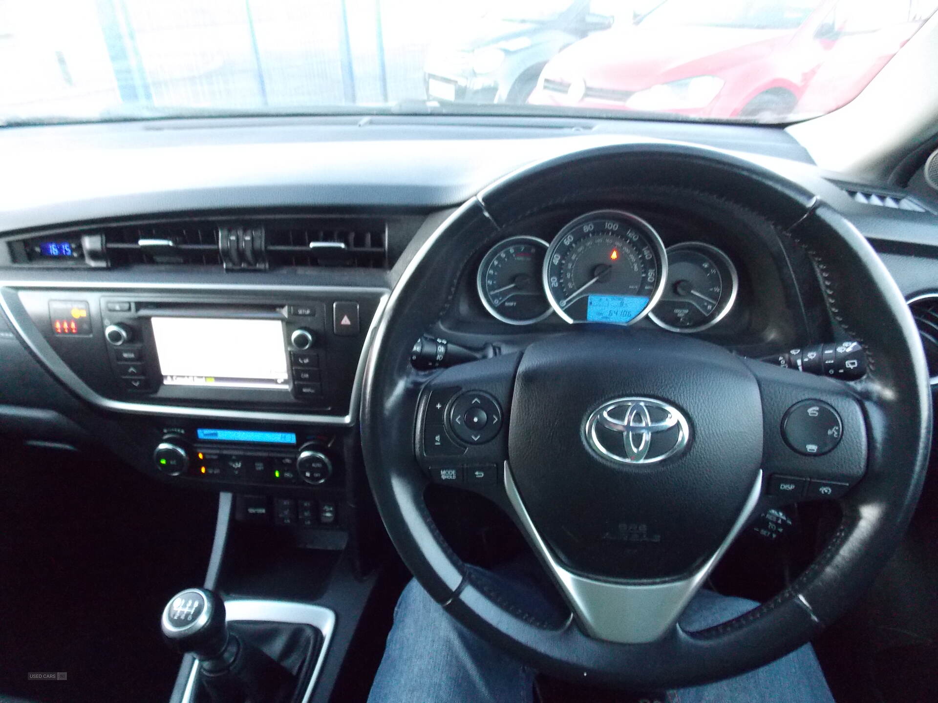Jun 2015 Toyota Auris 1.33 Dual VVTi Icon+ 5dr
