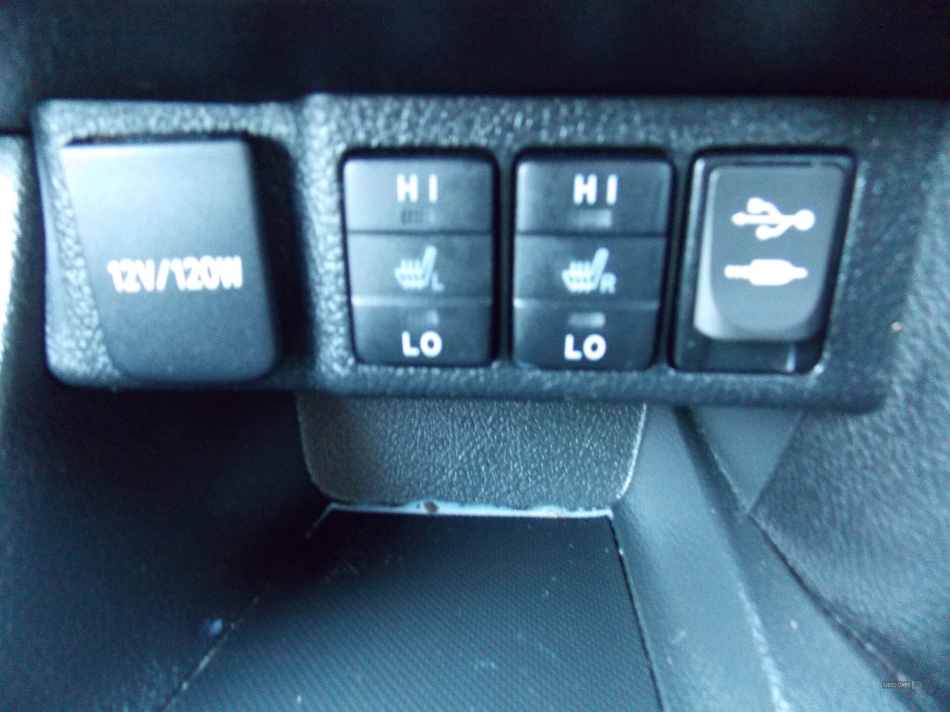 Jun 2015 Toyota Auris 1.33 Dual VVTi Icon+ 5dr