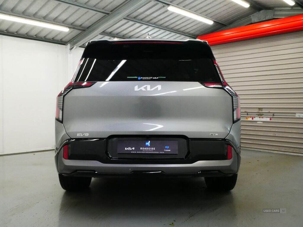 Jan 2024 Kia EV9 282kW GT-Line 99.8kWh AWD 5dr Auto