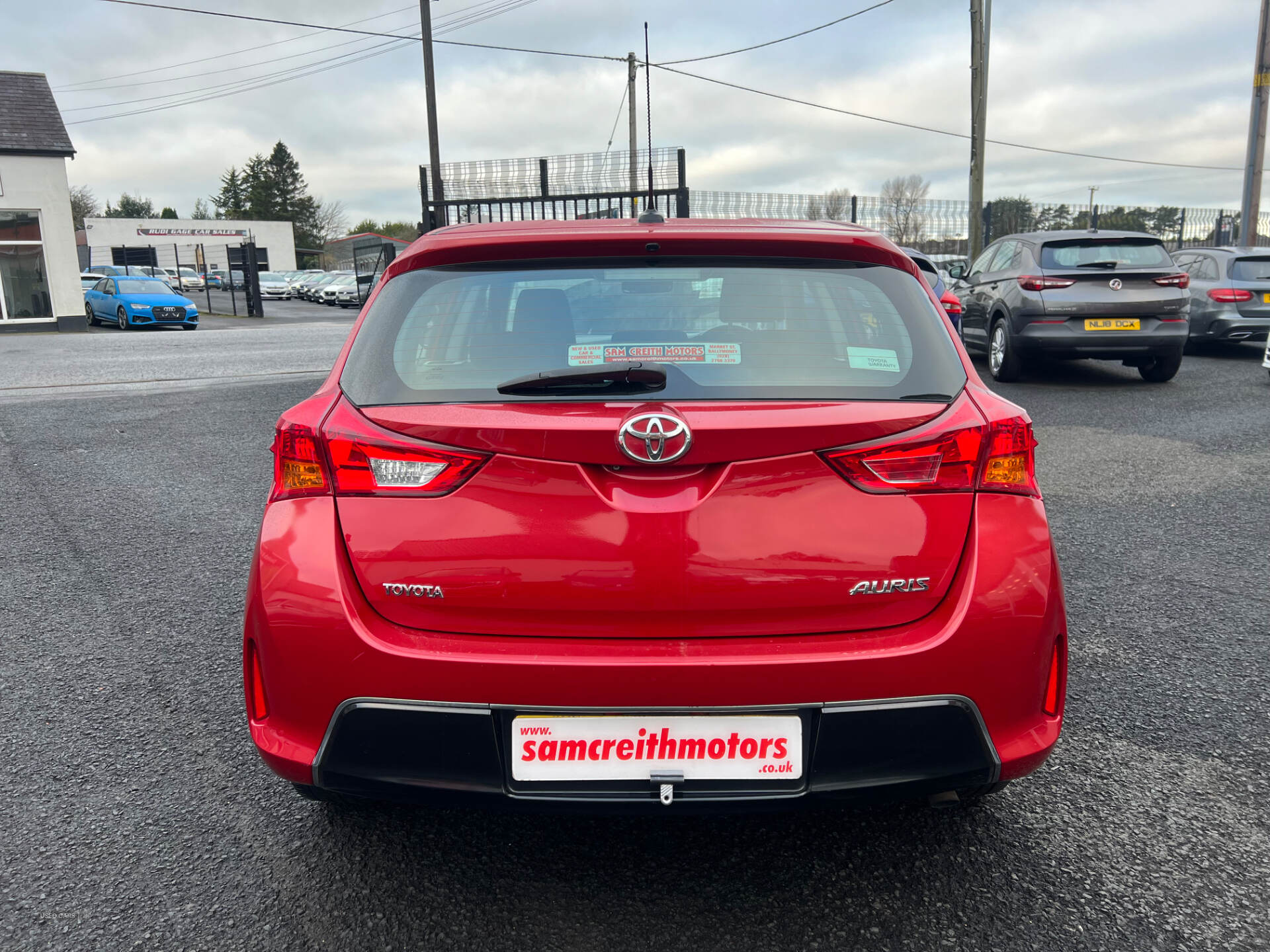 Toyota Auris HATCHBACK in Antrim