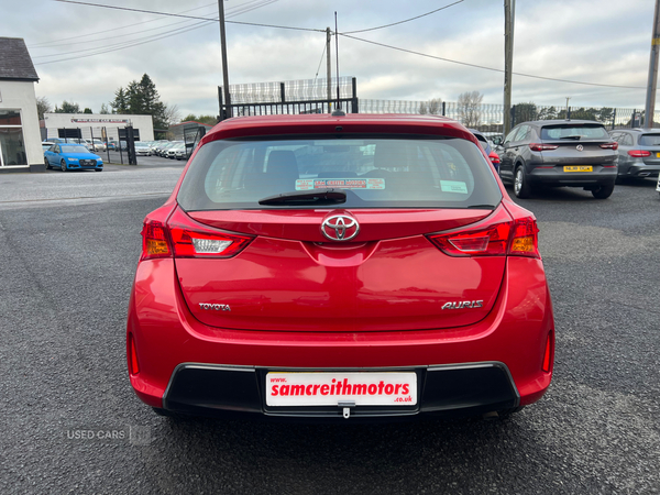 Toyota Auris HATCHBACK in Antrim