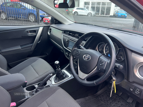 Toyota Auris HATCHBACK in Antrim