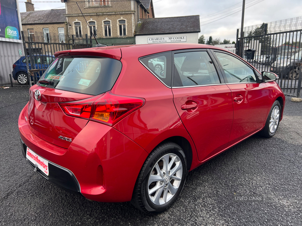 Toyota Auris HATCHBACK in Antrim