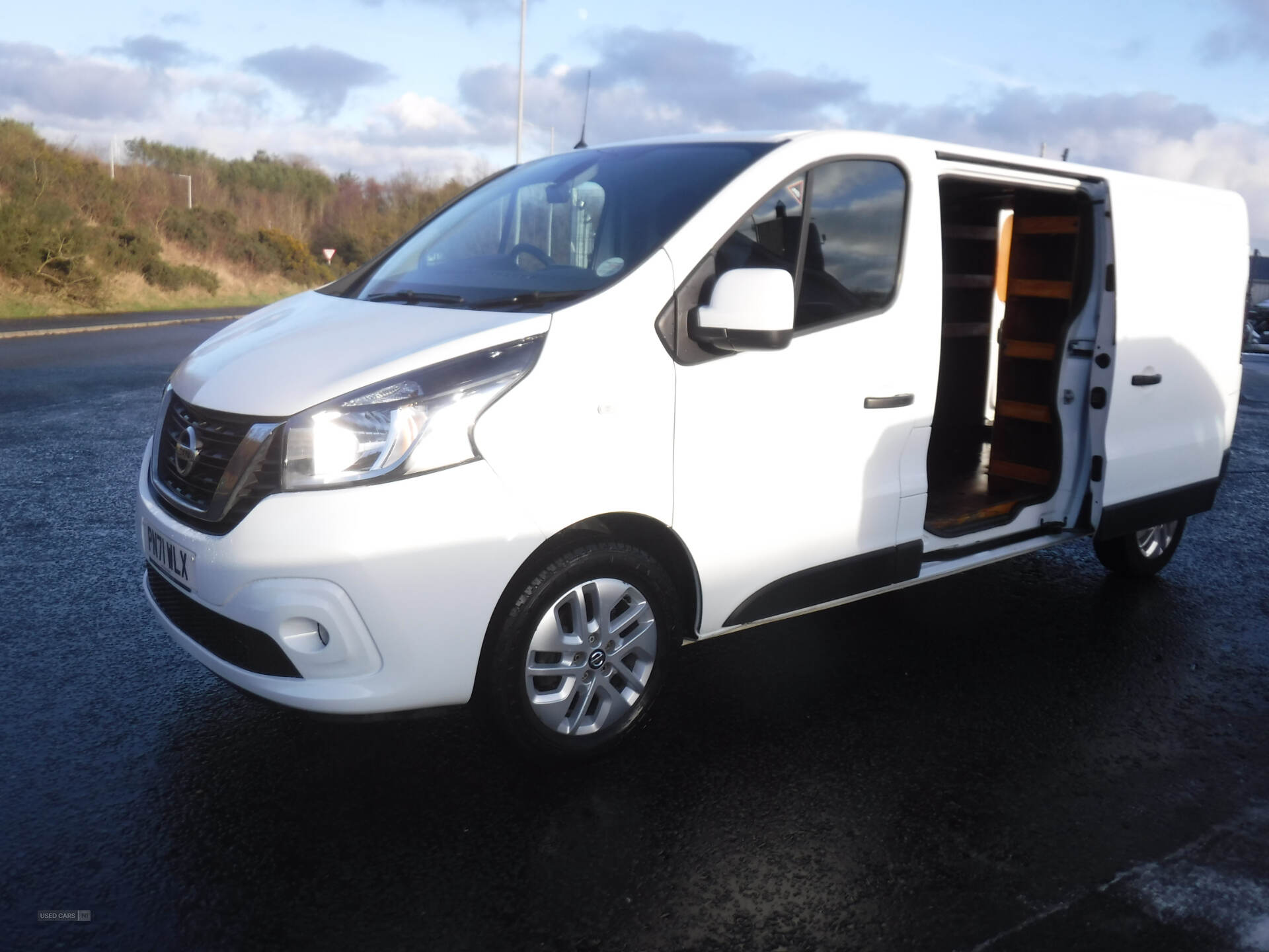 Nissan NV300 30 L2 DIESEL in Down