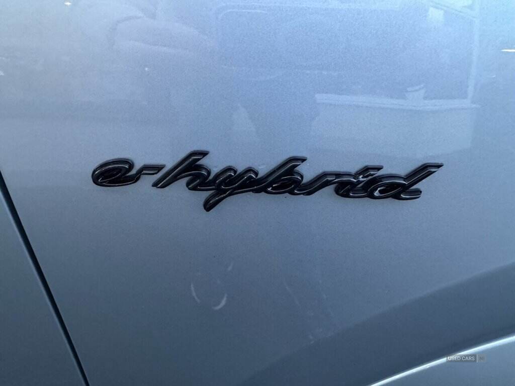  2023 Porsche Cayenne 3.0 V6 4d 456 BHP Showroom condition 20k of extras