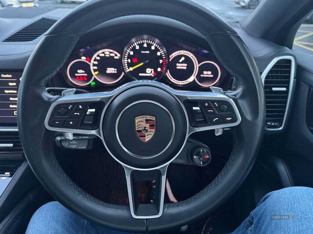  2023 Porsche Cayenne 3.0 V6 4d 456 BHP Showroom condition 20k of extras