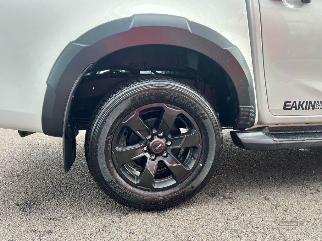 Jan 2025 Isuzu D-Max 1.9 V-Cross Double Cab 4x4 Auto