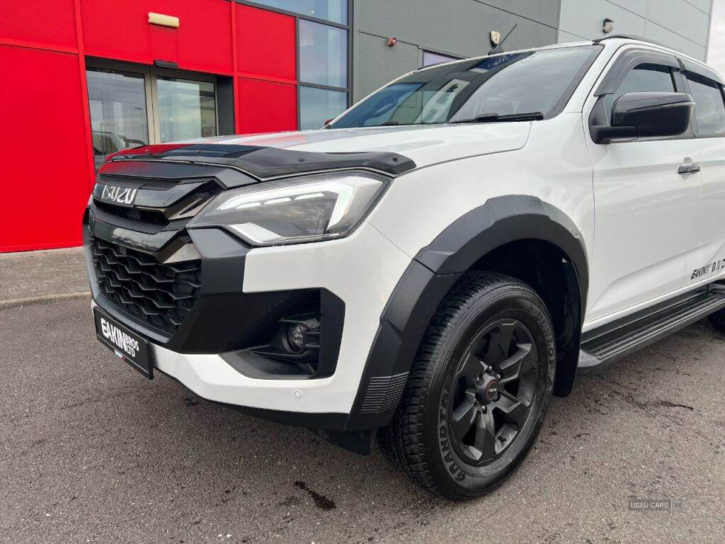 Jan 2025 Isuzu D-Max 1.9 V-Cross Double Cab 4x4 Auto