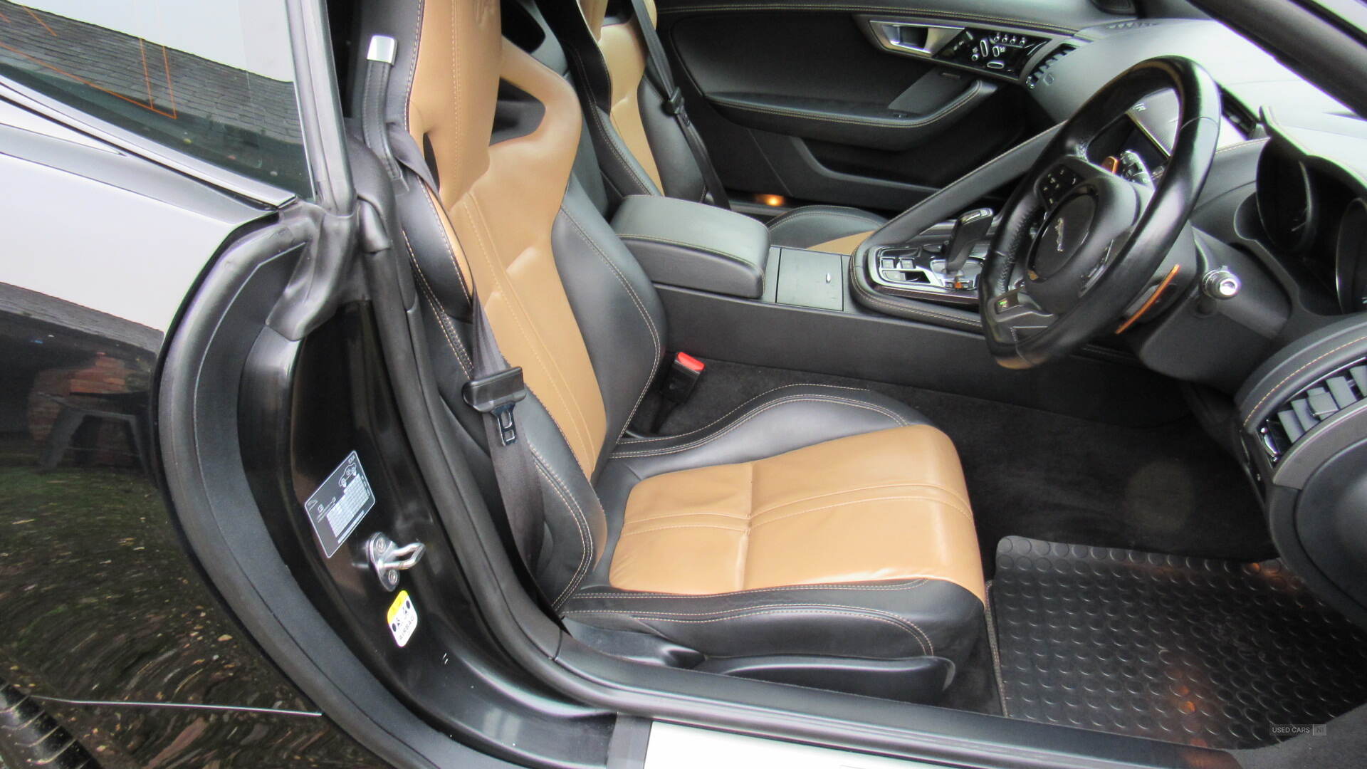 Mar 2014 Jaguar F-Type 5.0 Supercharged V8 R 2dr Auto