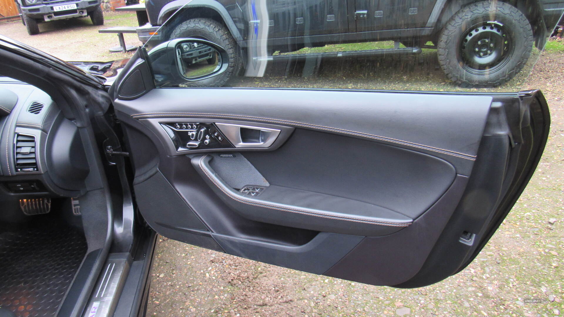 Mar 2014 Jaguar F-Type 5.0 Supercharged V8 R 2dr Auto