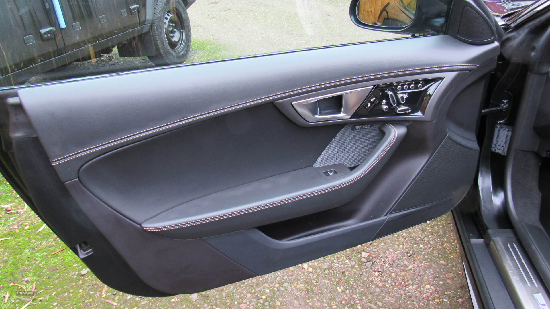 Mar 2014 Jaguar F-Type 5.0 Supercharged V8 R 2dr Auto